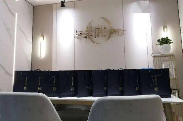 奧華超級工廠行乘風(fēng)破浪 掀起頂墻新篇章培訓(xùn)活動圓滿舉行